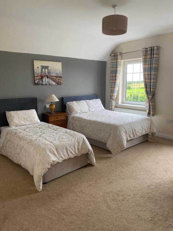 Seven Oaks B&B Ballyhaunis Eksteriør billede